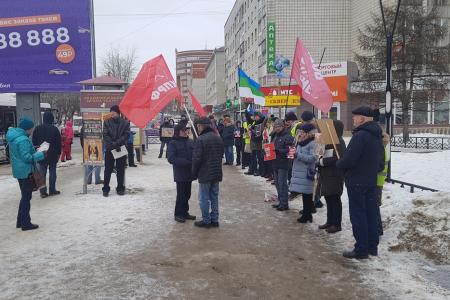 Республика Коми. В Сыктывкаре прошла серия пикетов под общим лозунгом «Долой самодержавие!»