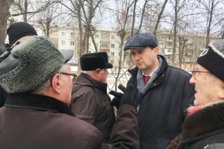 Олег Лебедев продолжает встречи с жителями Рязани, на которых рассказывает о конституционных поправках КПРФ