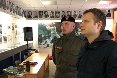 Первый секретарь ЦК ЛКСМ РФ Владимир Исаков встретился с активом севастопольского комсомола