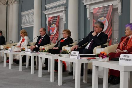 «Для нас очень важно изменение политического курса в пользу трудящихся». Г.А. Зюганов принял участие в работе V съезда ВЖС «Надежда России»