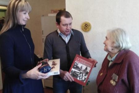 Тульские коммунисты в преддверии 75-летия Великой Победы продолжают чествовать своих земляков - «детей войны»