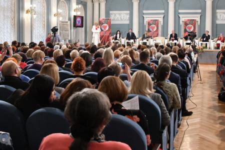 «Для нас очень важно изменение политического курса в пользу трудящихся». Г.А. Зюганов принял участие в работе V съезда ВЖС «Надежда России»