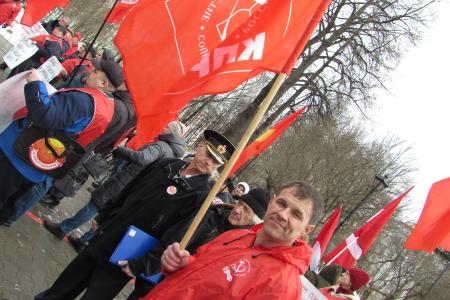 В Перми прошел митинг в рамках Всероссийской акции «За социальную справедливость! За достойную жизнь!»