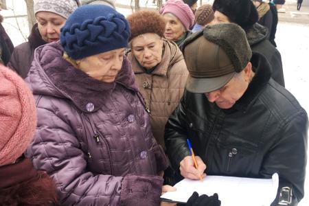 Олег Лебедев продолжает встречи с жителями Рязани, на которых рассказывает о конституционных поправках КПРФ