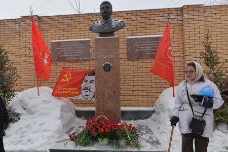 Коммунисты Новосибирска почтили память Иосифа Сталина