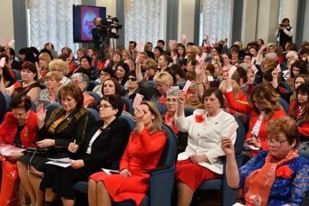 «Для нас очень важно изменение политического курса в пользу трудящихся». Г.А. Зюганов принял участие в работе V съезда ВЖС «Надежда России»