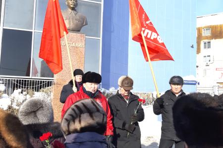 Коммунисты Якутии почтили память И.В. Сталина