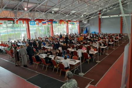Воспитанники детских домов Кабардино-Балкарии и Карачаево-Черкесии – участники шахматного турнира в Сочи – поблагодарили Анатолия Бифова