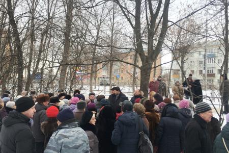 Олег Лебедев продолжает встречи с жителями Рязани, на которых рассказывает о конституционных поправках КПРФ