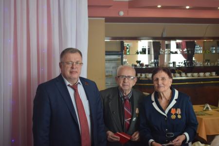 Московская область. Депутат КПРФ Александр Наумов поздравил с юбилеем руководителя Зарайского отделения МОО «Дети войны» и посетил Зарайск