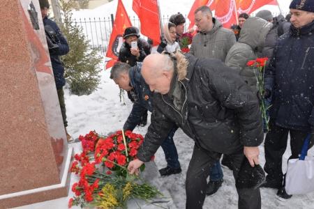 Коммунисты Новосибирска почтили память Иосифа Сталина