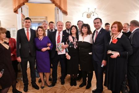 «Для нас очень важно изменение политического курса в пользу трудящихся». Г.А. Зюганов принял участие в работе V съезда ВЖС «Надежда России»