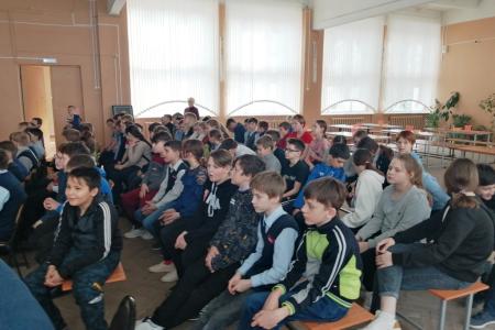 Саратовские комсомольцы провели открытый урок, посвящённый юбилею Великой Победы