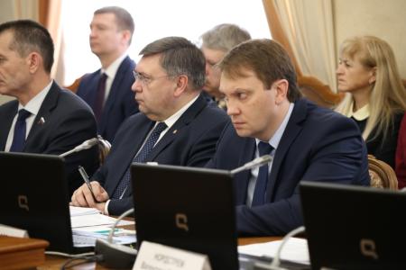 В Орле обсудили вопросы социально-экономического развития и реализации нацпроектов в регионе