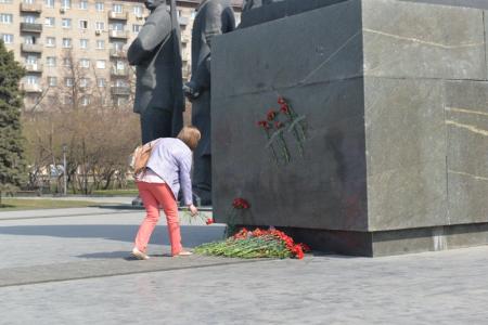 Мэр-коммунист А.Е. Локоть поздравил новосибирцев с 150-летним юбилеем В.И. Ленина