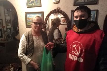 Чувашия. Новочебоксарские коммунисты помогают пенсионерам