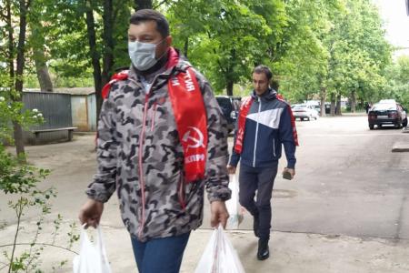 Краснодар. Горожане благодарны крайкому КПРФ за организацию помощи нуждающимся семьям