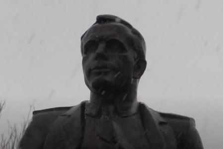 Саратовские коммунисты поздравили земляков с Днём космонавтики