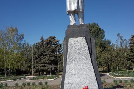 Коммунисты Калмыкии отметили день рождения В.И. Ленина