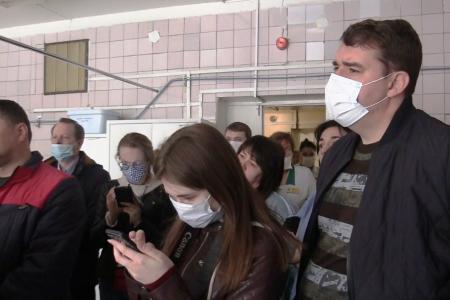 Инфекционка вместо роддома. В Саратове закрывают перинатальный центр: временно или навсегда?