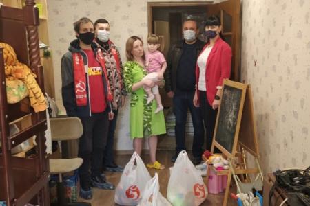 Краснодарские коммунисты и комсомольцы оказывают помощь малоимущим в рамках Общероссийской  акции КПРФ «Своих не бросаем»