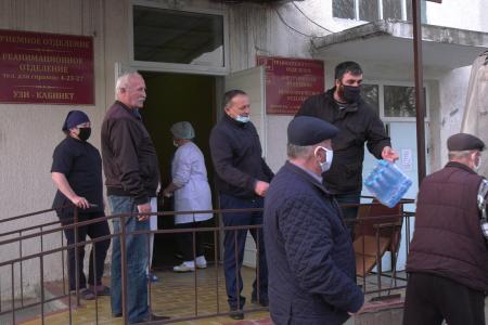Анатолий Бифов оказал помощь более сорока медицинским учреждениям Москвы и Кабардино-Балкарии в обеспечении питьевой бутилированной воды