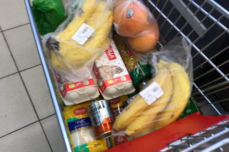 Комсомольцы Челябинской области оказывают помощь пожилым людям в рамках акции «Своих не бросаем»