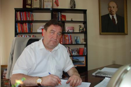 Лидер ставропольских коммунистов Виктор Гончаров: Власти подвергают индивидуальных предпринимателей опасности заражения коронавирусом!