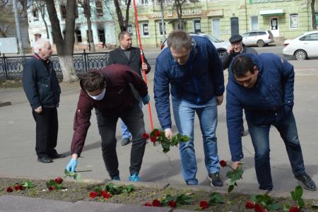В Орле почтили память Н.Н. Поликарпова