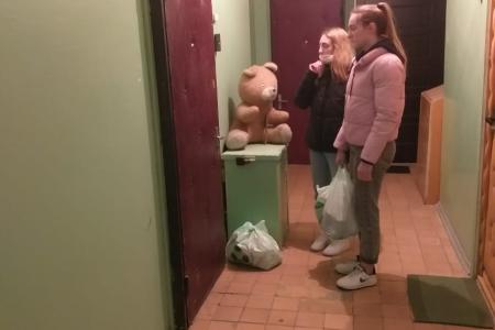 Московская область. Лобненские коммунисты и комсомольцы помогают нуждающимся