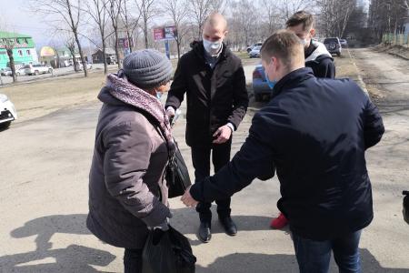 Приморский край. В Артеме коммунисты оказали помощь детям войны