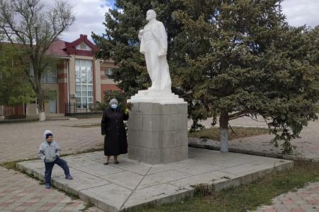Коммунисты Калмыкии отметили день рождения В.И. Ленина