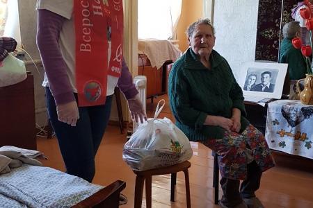 Калининградские коммунисты помогают пожилым людям пережить самоизоляцию