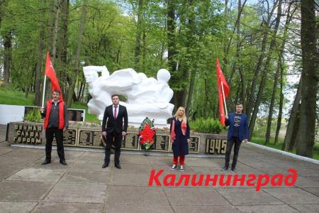 СМИ и соцсети об акциях КПРФ к 75-летию Великой Победы:  «Бессмертный полк под красным стягом», автопробеги, шествие в Иркутске, задержания в Москве