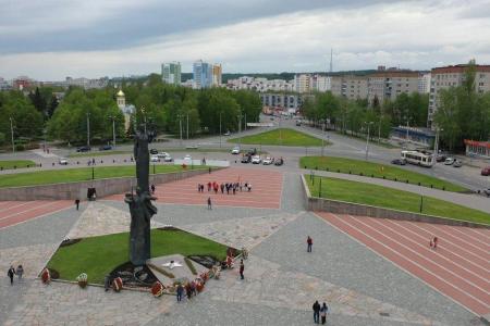 Пензенские коммунисты провели автопробег в честь Дня Победы
