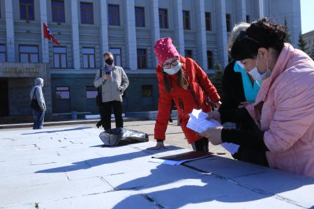 Омская область. Родственницы вахтовиков попросили помощи у депутата от КПРФ