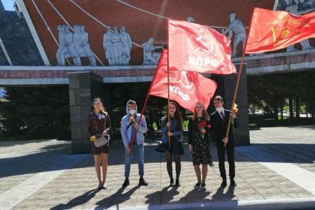 Алтайский край. Цвет Победы всегда был и будет красным!