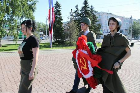 Алтайский край. Цвет Победы всегда был и будет красным!