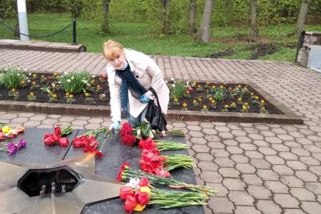 В Тульской области члены КПРФ почтили память героев Великой Отечественной войны в день 75-летия Великой Победы