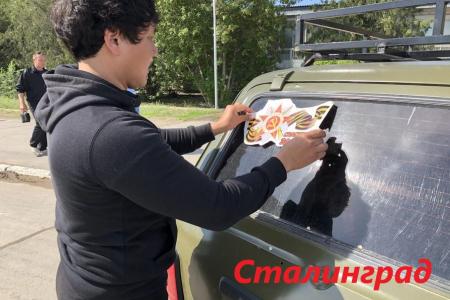 СМИ и соцсети об акциях КПРФ к 75-летию Великой Победы:  «Бессмертный полк под красным стягом», автопробеги, шествие в Иркутске, задержания в Москве