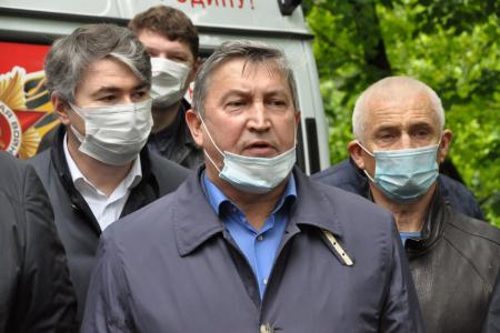 Всё лучшее – детям! Подмосковные коммунисты отправили подарки в детские дома и хосписы региона