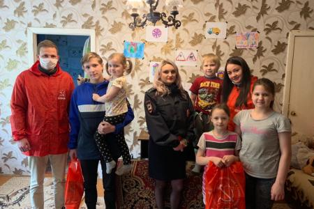 Нижегородские коммунисты провели серию акций в День защиты детей