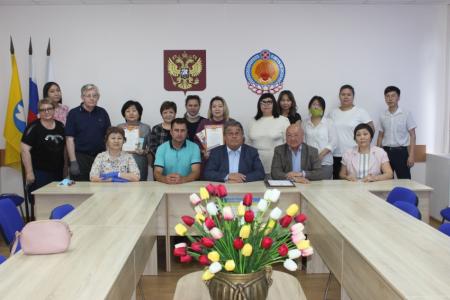 Калмыцкий реском КПРФ учредил именные стипендии победителям конкурса «Лидер-группа»