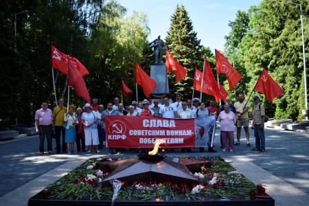 В Калининградской области прошел автопробег, посвященный 75-летию парада Победы