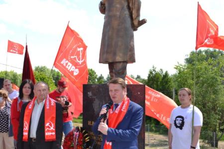 В Нижегородской области установлен первый памятник И.В. Сталину