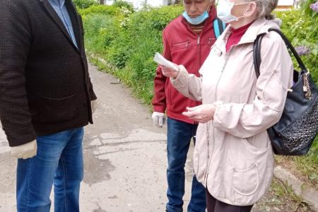 Ивановская область. В День защиты детей Кинешемские коммунисты организовали  раздачу масок