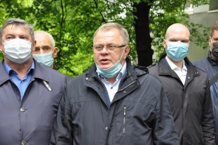 Всё лучшее – детям! Подмосковные коммунисты отправили подарки в детские дома и хосписы региона