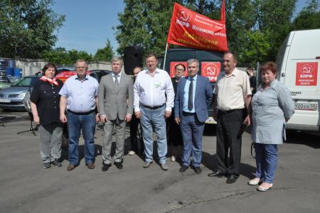 Подмосковные коммунисты отправили гуманитарный конвой в честь 75-летия Великой Победы для ветеранов, тружеников тыла и «Детей войны» в городские округа региона
