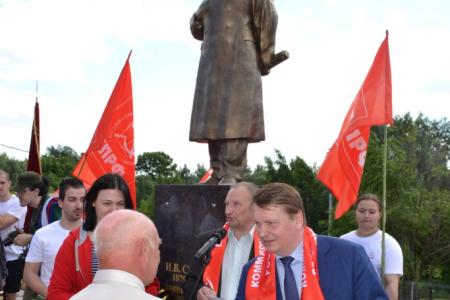 В Нижегородской области установлен первый памятник И.В. Сталину
