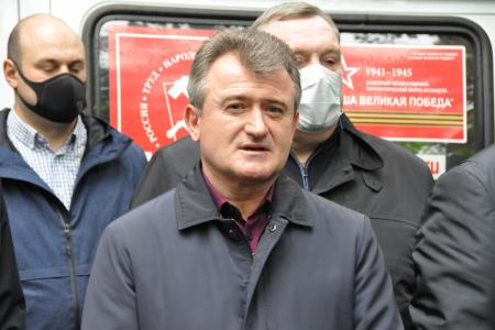 Всё лучшее – детям! Подмосковные коммунисты отправили подарки в детские дома и хосписы региона